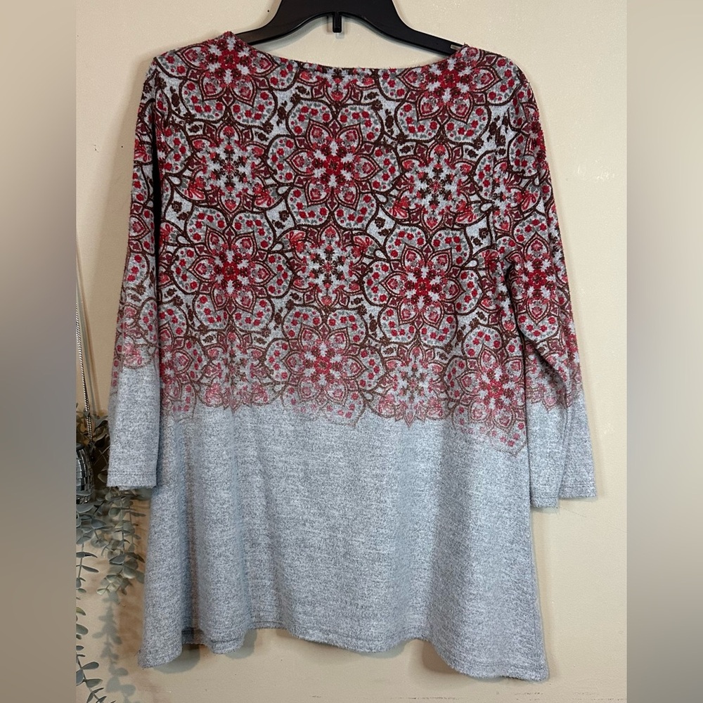 Ruby Rd. Medium Red and Gray Patterned Top - image 4